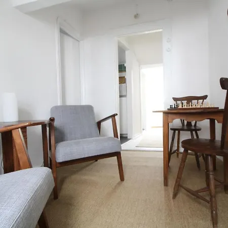 Apartman Dollhouse